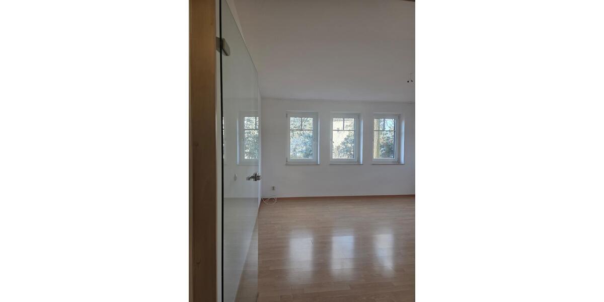 Etagenwohnung Magdala - 2 Zimmer, 50 m&sup2;, 500&euro; | Angebot:24651540