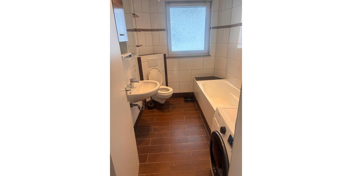 Etagenwohnung Gummersbach - 3 Zimmer, 66 m&sup2;, 690&euro; | Angebot:24465235