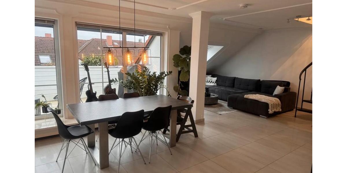 Dachgeschoßwohnung Bayreuth Meyernberg - 5 Zimmer, 160 m&sup2;, 2.097&euro; | Angebot:26563231