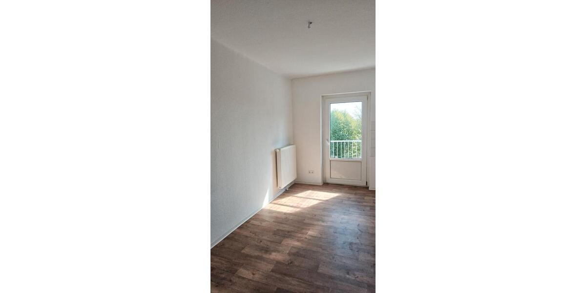 Etagenwohnung Wilhelmshaven - 4 Zimmer, 123 m&sup2;, 820&euro; | Angebot:26195416