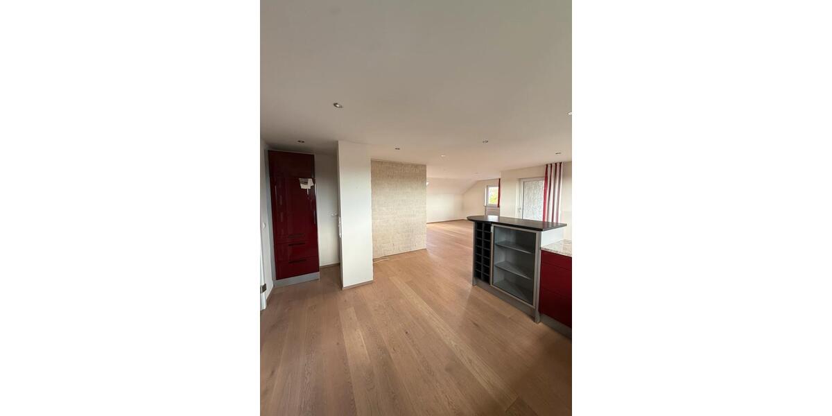 Dachgeschoßwohnung Hergatz - 2 Zimmer, 85 m&sup2;, 1.200&euro; | Angebot:26602946