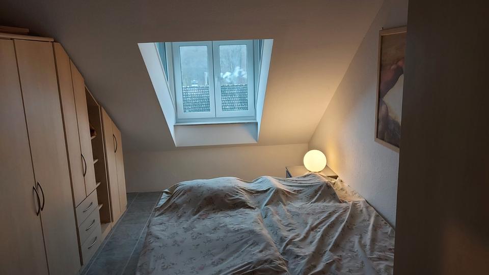Dachgeschoßwohnung Gründau - 2 Zimmer, 95 m&sup2;, 800&euro; | Angebot:26623483