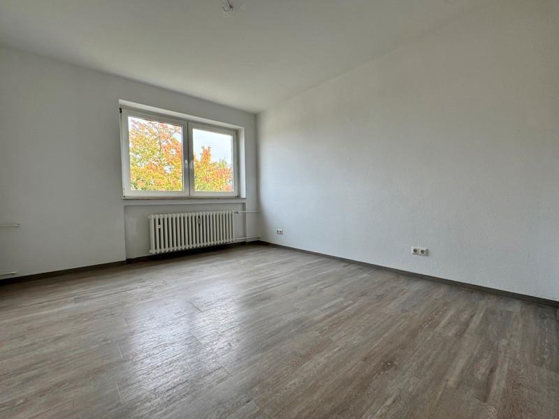 Wohn(t)raum: lichtdurchflutete 3-Zimmer-Wohnung mit Balkon zimmer