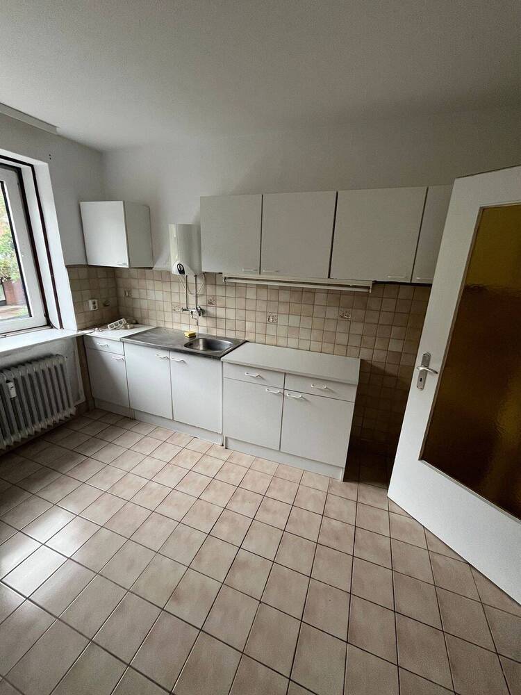 BESICHTIGUNG: Di., 02.09., 17.00 - 17.30 Uhr! Großzügige 2-Zimmer-Wohnung in Schnelsen, 71 m²! Befristete Vermietung für ein Jahr!
