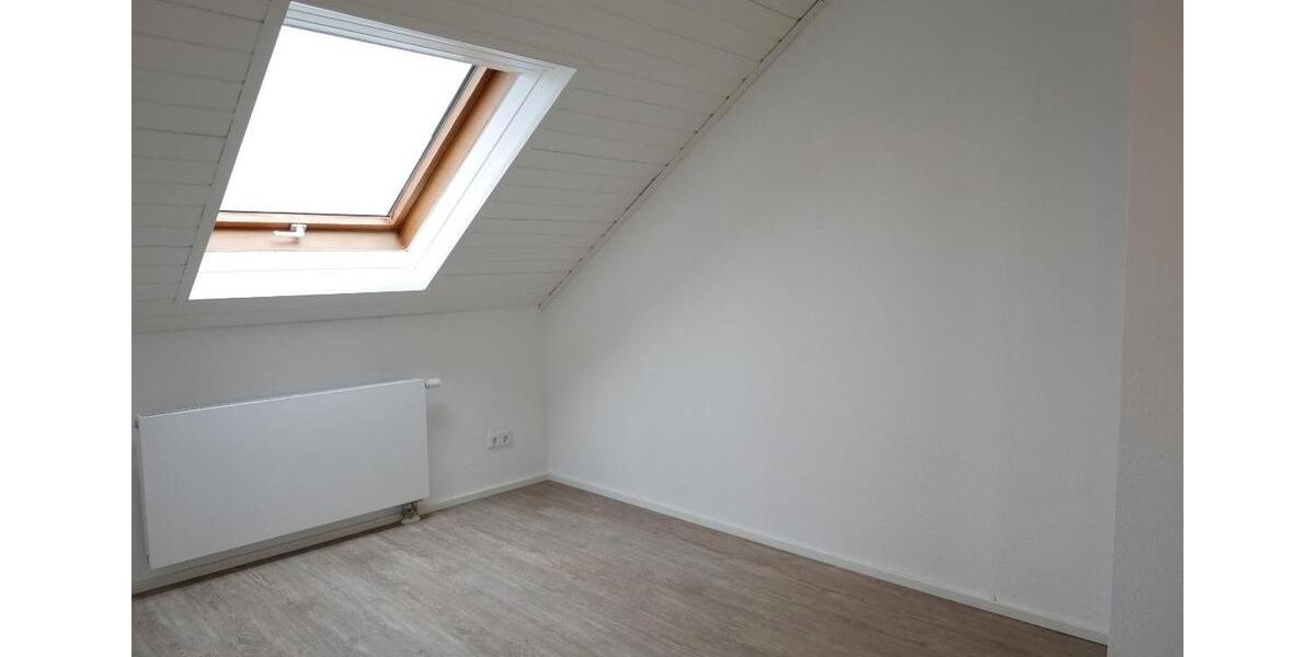 Mehrfamilienhaus, Wohnhaus Haiterbach - 3.5 Zimmer, 80 m&sup2;, 900&euro; | Angebot:26547921