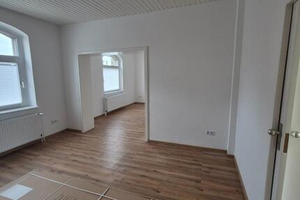 2-Zimmer-Erdgeschosswohnung in ruhigem Zweifamilienhaus zimmer