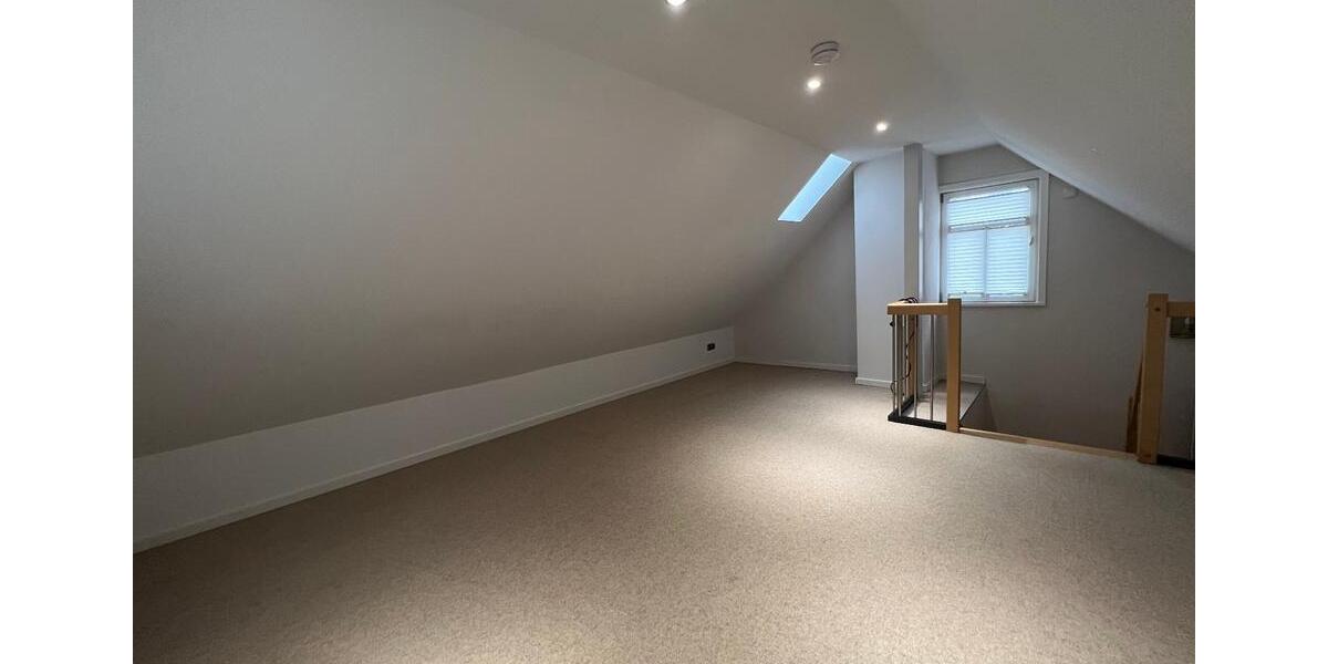 Einfamilienhaus Gießen - 6 Zimmer, 150 m&sup2;, 1.500&euro; | Angebot:18615709