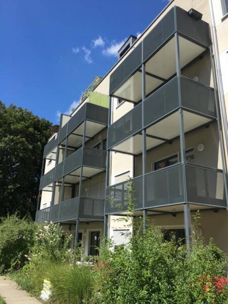 HELLE 2-Zimmerwohnung - TERRASSE GARTENANTEIL - NEUBAU 2018 NIBELUNGENPLATZ