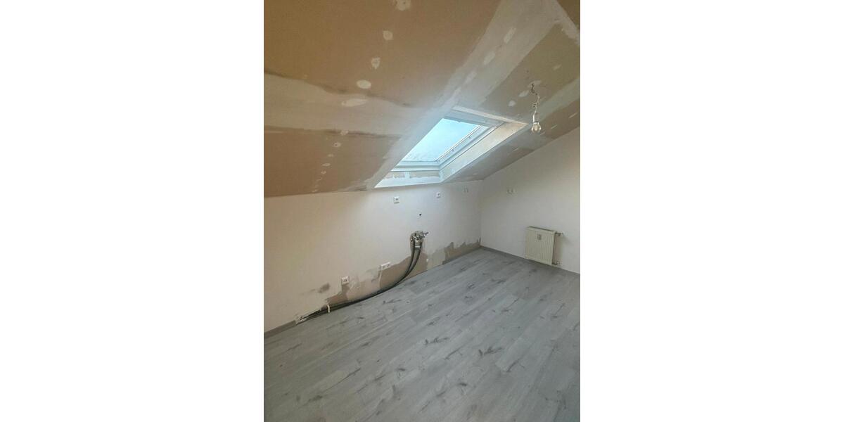 Dachgeschoßwohnung Edertal - 3 Zimmer, 70 m&sup2;, 450&euro; | Angebot:26652252