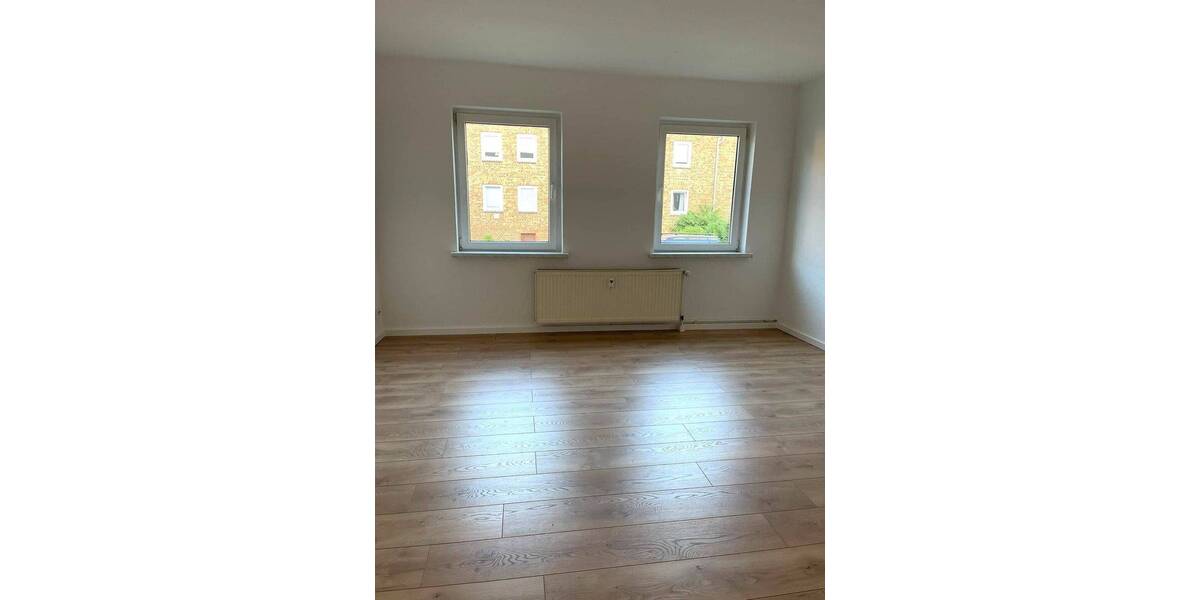 Etagenwohnung Neubrandenburg Vogelviertel - 3 Zimmer, 54 m&sup2;, 510&euro; | Angebot:26904514