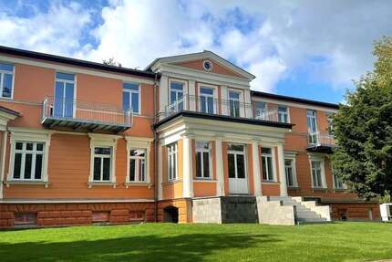 Wohnung zum Mieten in Schwerin 1.475 € 137 m² 4 zimmer