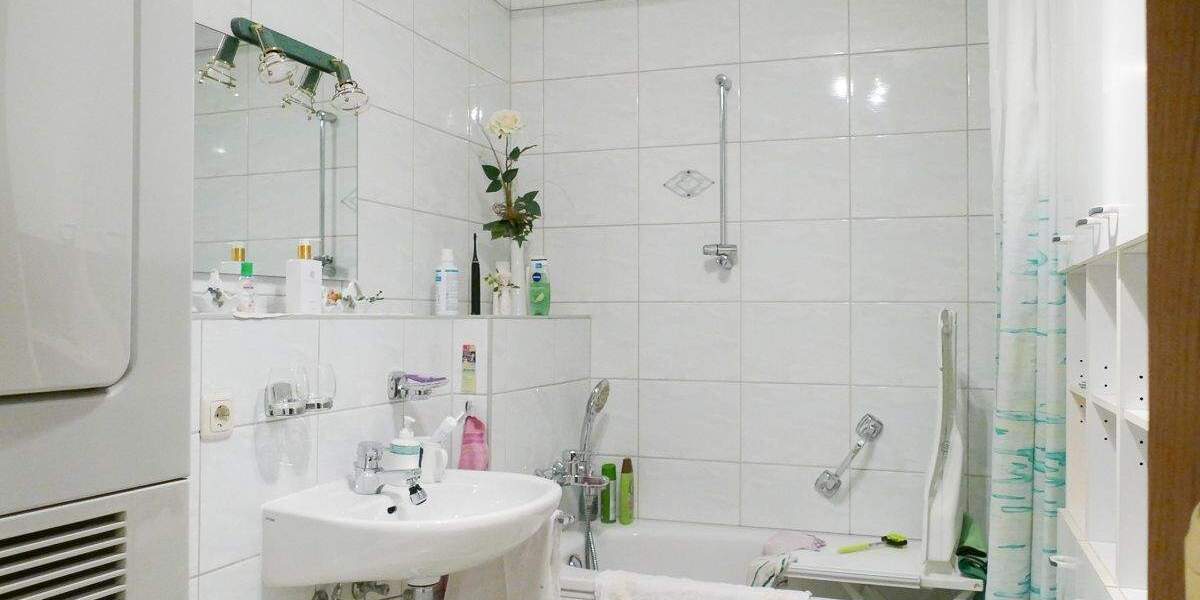 Etagenwohnung Greiz - 2 Zimmer, 70 m&sup2;, 475&euro; | Angebot:25862429