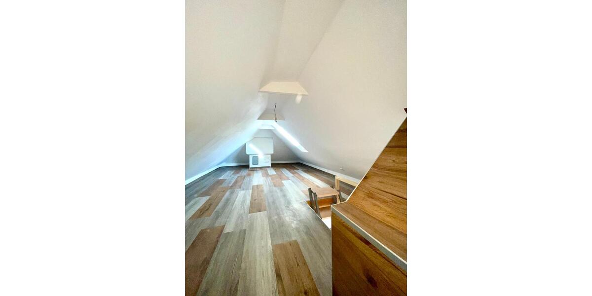 Dachgeschoßwohnung Beimerstetten - 3.5 Zimmer, 69 m&sup2;, 990&euro; | Angebot:26414235