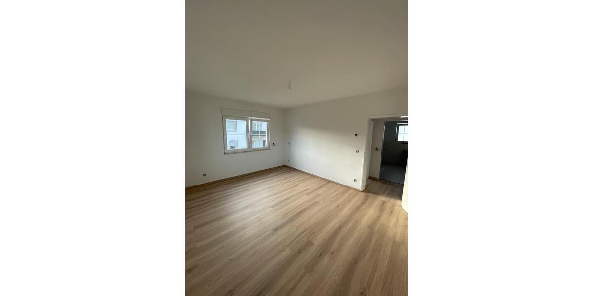 Etagenwohnung Friedrichsdorf - 4 Zimmer, 93 m&sup2;, 1.550&euro; | Angebot:26364519