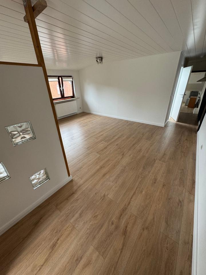 150qm 4 Zimmer Haus Schleswig 700qm Garten Garage zwei neue EBK