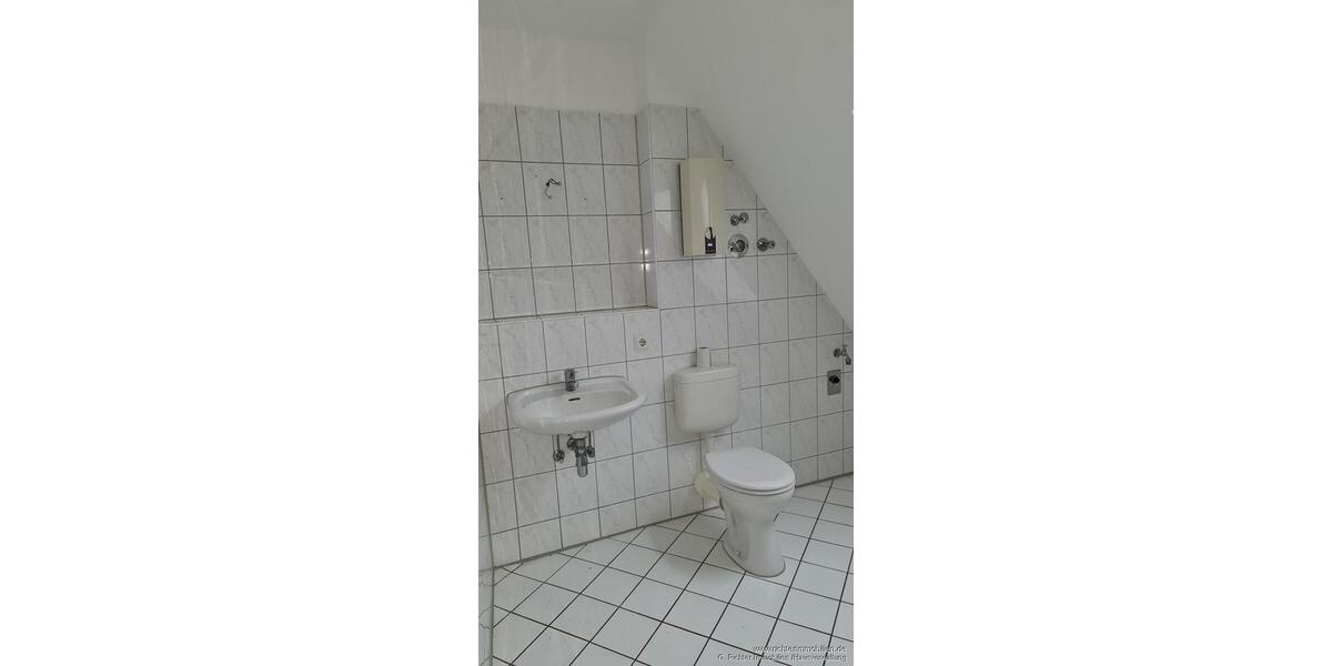 Dachgeschoßwohnung Freiberg - 3 Zimmer, 100 m&sup2;, 639&euro; | Angebot:23702559