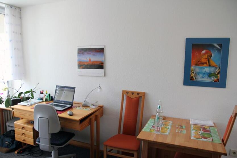 1. Zimmer Wohnung (unmöbliert), Erlangen Stadtteil 