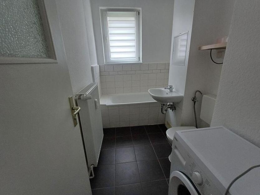 Die perfekte Studi-WG - möbliert - 1. OG mitte zimmer