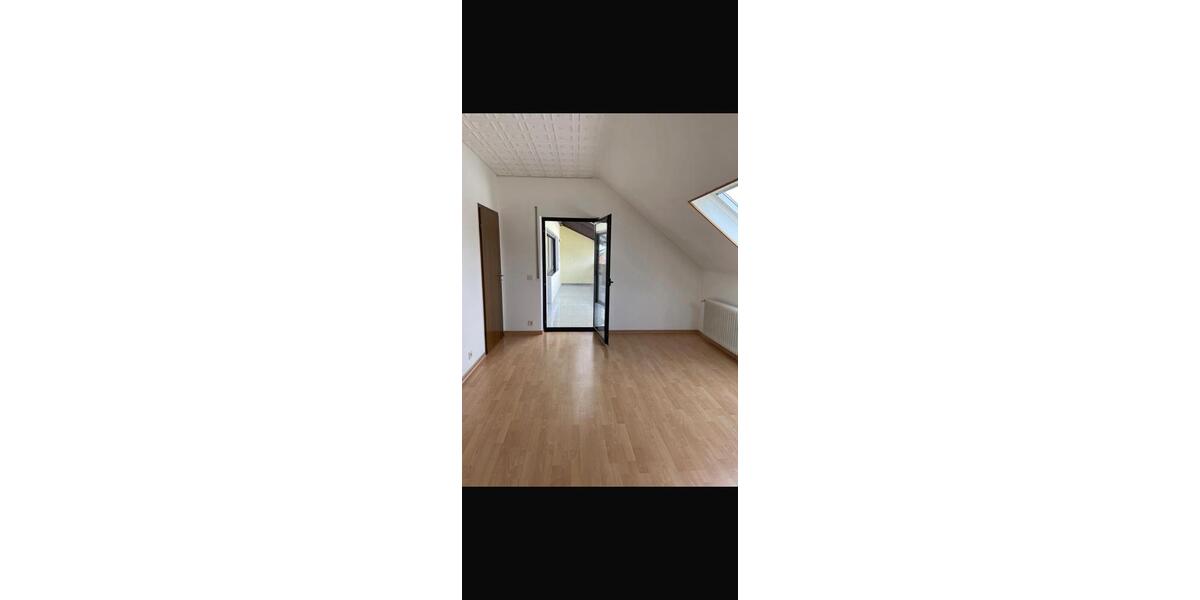 Etagenwohnung Heusweiler - 4 Zimmer, 111 m&sup2;, 900&euro; | Angebot:24484294