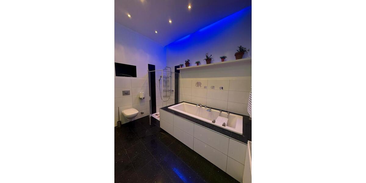 Erdgeschoßwohnung Düsseldorf Oberbilk - 4 Zimmer, 98 m&sup2;, 1.500&euro; | Angebot:25195448