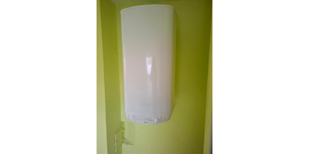 Dachgeschoßwohnung Windischeschenbach - 2 Zimmer, 79 m&sup2;, 420&euro; | Angebot:25839158