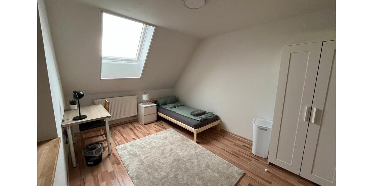 Wohnen auf Zeit Offenburg - 4 Zimmer, 150 m&sup2;, 35&euro; | Angebot:25051541