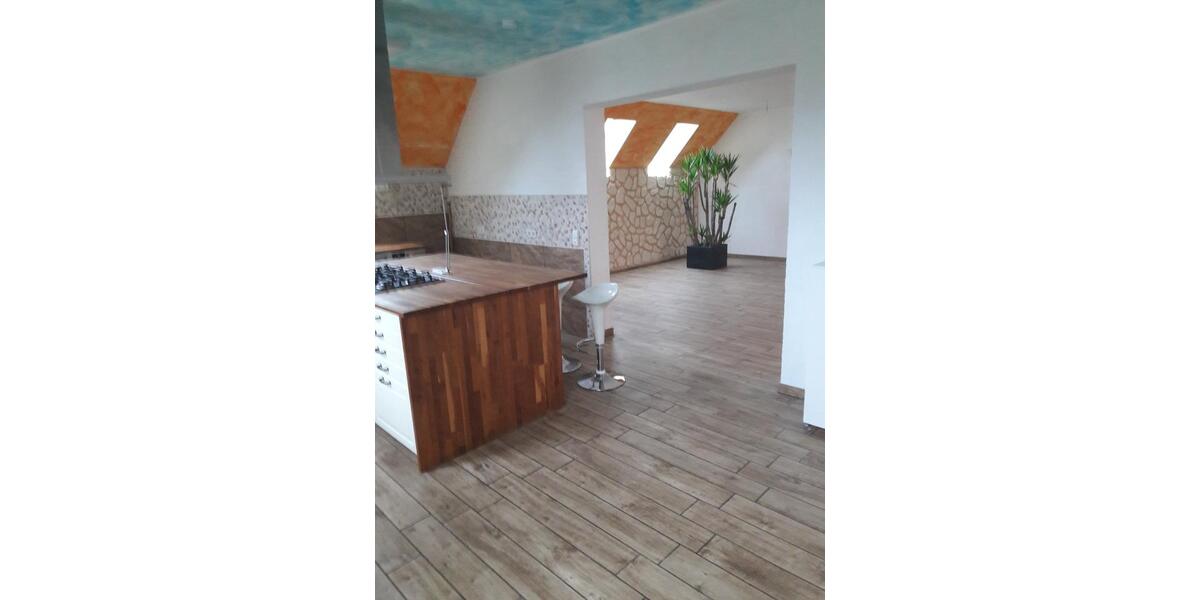 Etagenwohnung Breisach am Rhein - 3 Zimmer, 133 m&sup2;, 900&euro; | Angebot:25023281