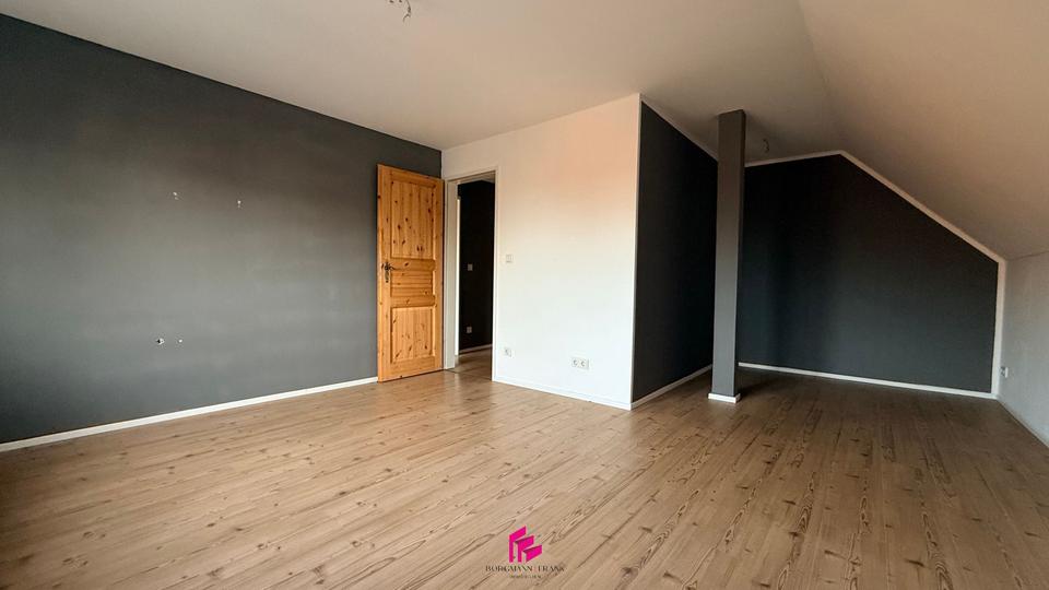 Dachgeschoßwohnung Bramsche - 3 Zimmer, 96 m&sup2;, 900&euro; | Angebot:26182915