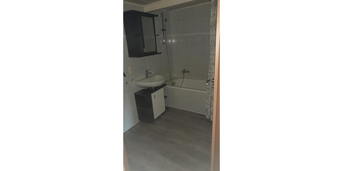 Dachgeschoßwohnung Oelsnitz (Vogtland) - 3 Zimmer, 52 m&sup2;, 240&euro; | Angebot:26109382