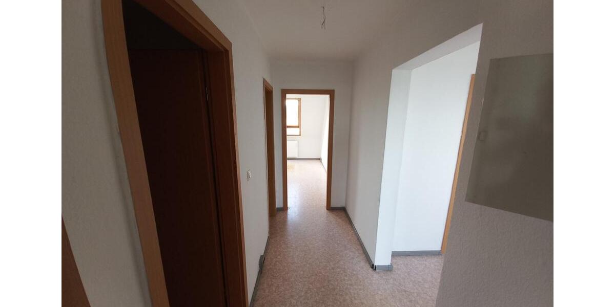 Dachgeschoßwohnung Ballenstedt - 3 Zimmer, 79 m&sup2;, 475&euro; | Angebot:22353714