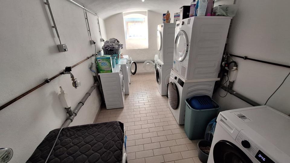 2-Raum Wohnung, provisionsfrei, 1.OG, renoviert 2 zimmer