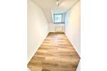 Dachgeschoßwohnung Krefeld - 3 Zimmer, 58 m&sup2;, 680&euro; | Angebot:26613564