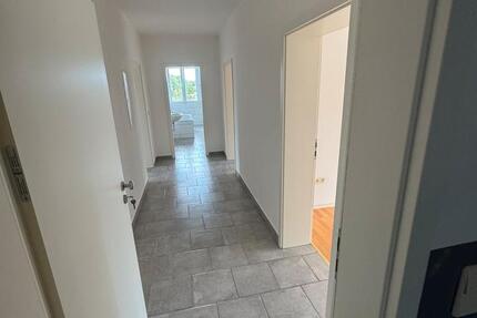 Wohnung Schleiz - 4 Zimmer, 97 m&sup2;, 910&euro; | Angebot:27637932