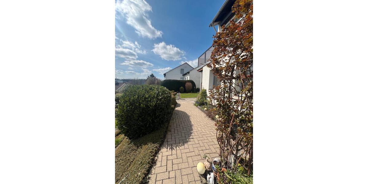 Erdgeschoßwohnung Meinerzhagen - 3 Zimmer, 74 m&sup2;, 620&euro; | Angebot:26048071