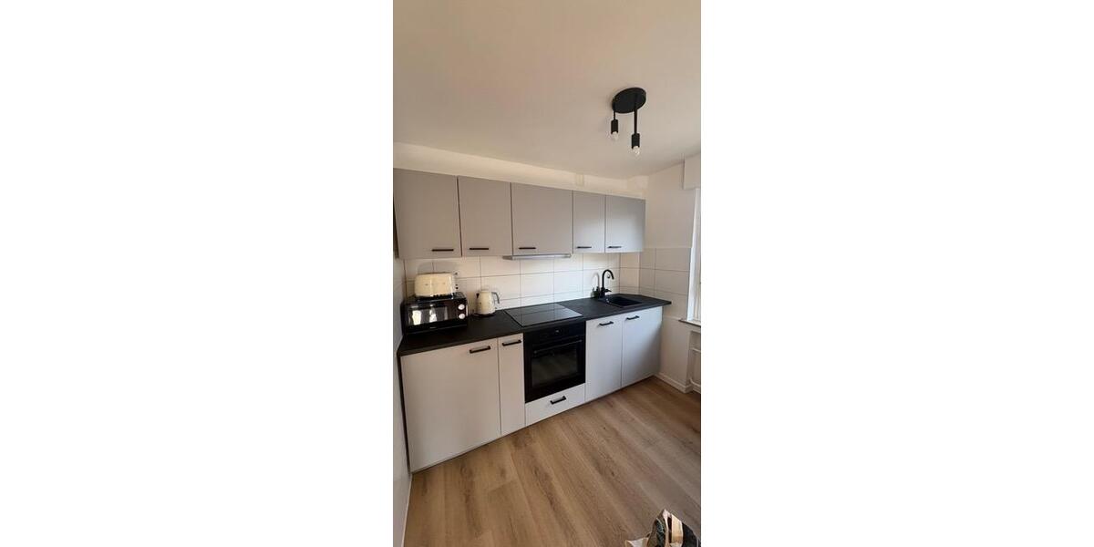 Dachgeschoßwohnung Detmold - 2 Zimmer, 40 m&sup2;, 350&euro; | Angebot:26249913