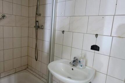 Sonnige , sanierte 2-Zimmer-Wohnung 2 zimmer