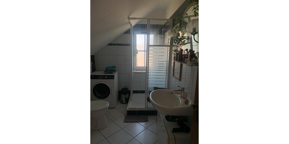 Dachgeschoßwohnung Zierenberg - 1 Zimmer, 33 m&sup2;, 330&euro; | Angebot:26424082