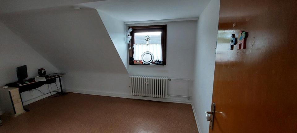Dachgeschoßwohnung Felsberg - 2 Zimmer, 70 m&sup2;, 650&euro; | Angebot:26581588