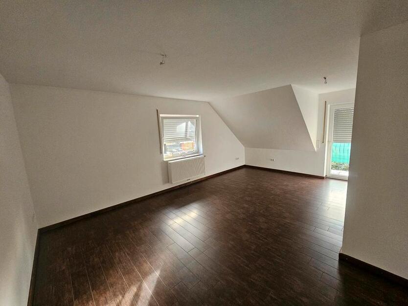 3 ZKB.70m² OberWohnung, Obenende