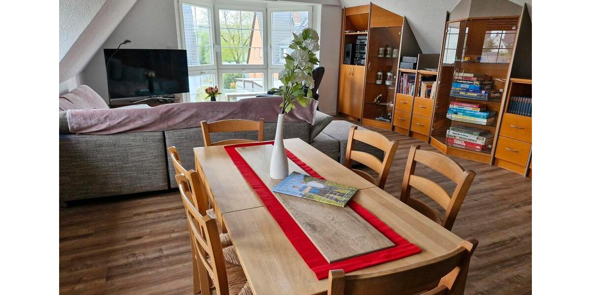 Dachgeschoßwohnung Kitzingen - 2 Zimmer, 86 m&sup2;, 1.200&euro; | Angebot:20935440