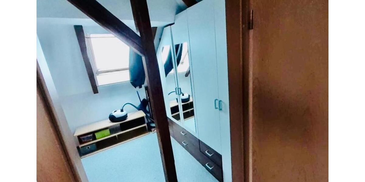 Dachgeschoßwohnung Olbernhau - 2 Zimmer, 38 m&sup2;, 200&euro; | Angebot:25021714