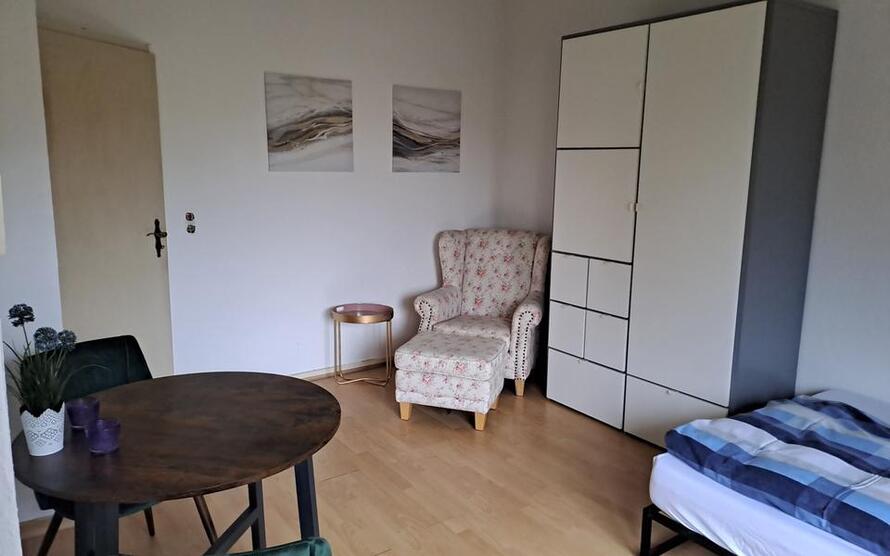 1-Zimmer-Apartement mit Internet, DuscheWc, Küche