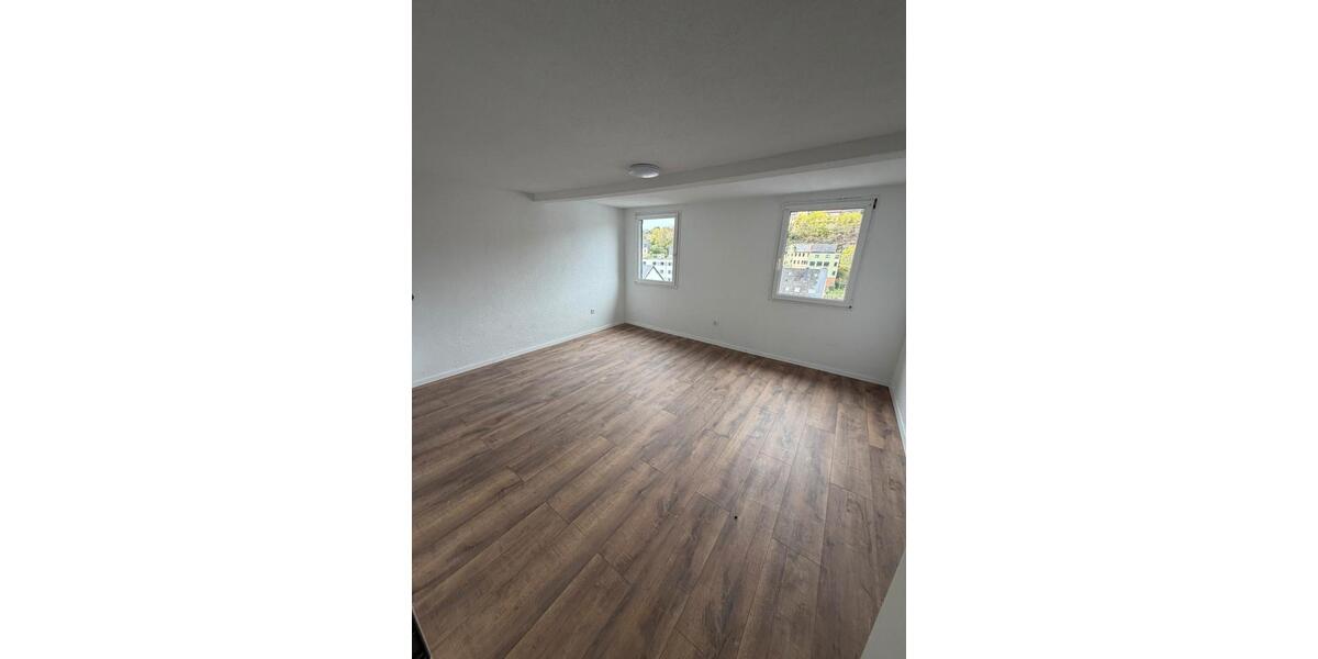 Dachgeschoßwohnung Idar-Oberstein Oberstein - 1 Zimmer, 100 m&sup2;, 500&euro; | Angebot:26123892