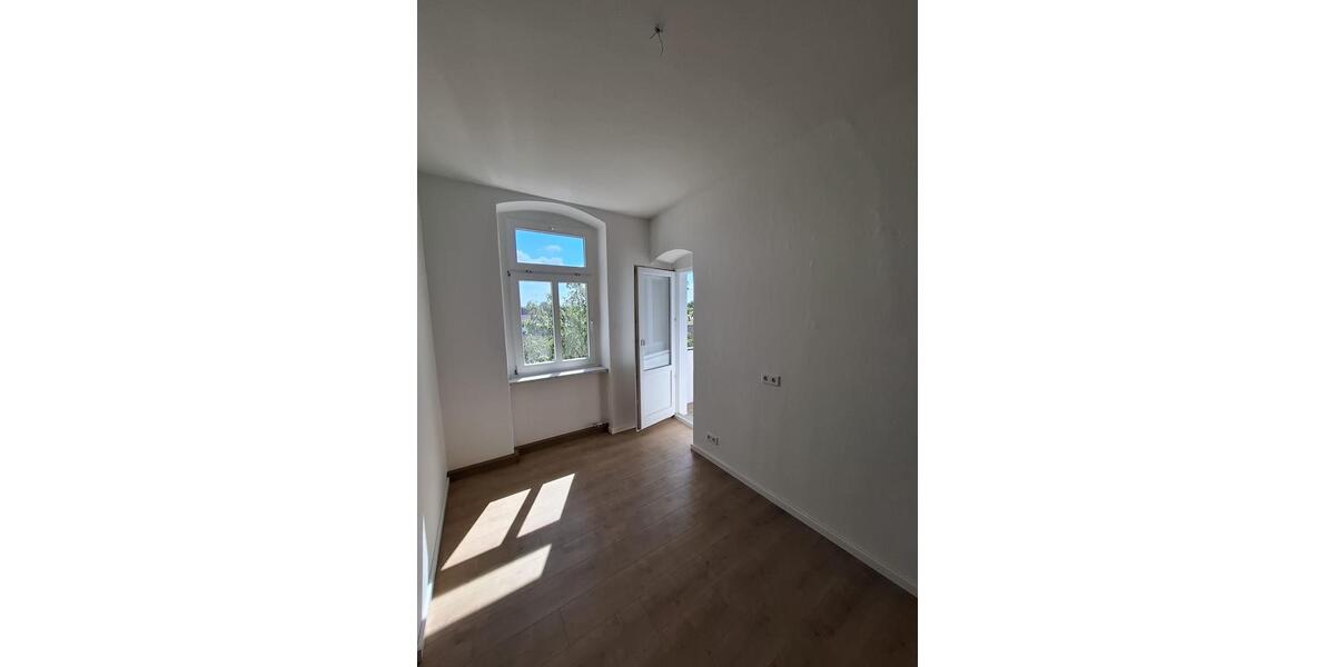 Etagenwohnung Großenhain - 4 Zimmer, 97 m&sup2;, 920&euro; | Angebot:26678298