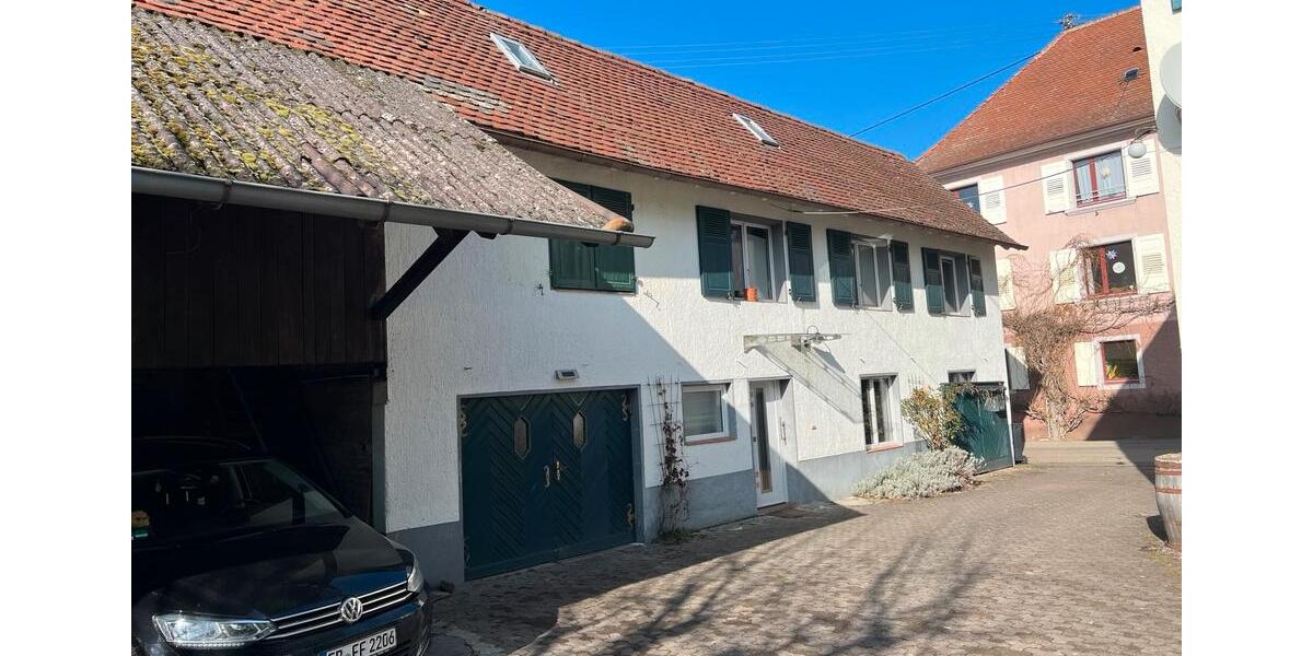 Erdgeschoßwohnung Vogtsburg im Kaiserstuhl - 3 Zimmer, 100 m&sup2;, 780&euro; | Angebot:24977492