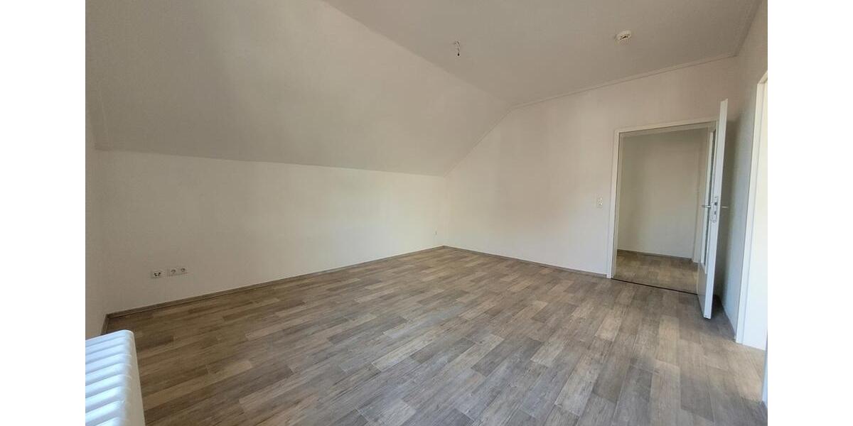 Dachgeschoßwohnung Duisburg Hamborn - 2 Zimmer, 54 m&sup2;, 380&euro; | Angebot:24628162