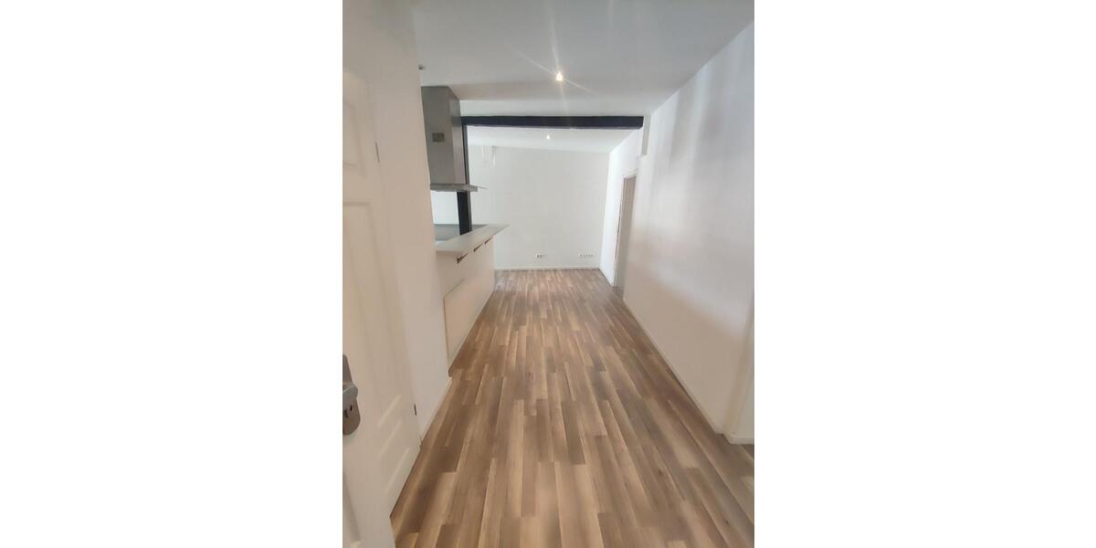 freundliche helle 2-Zimmerwohnung mit Balkon und Einbauküche 2 zimmer