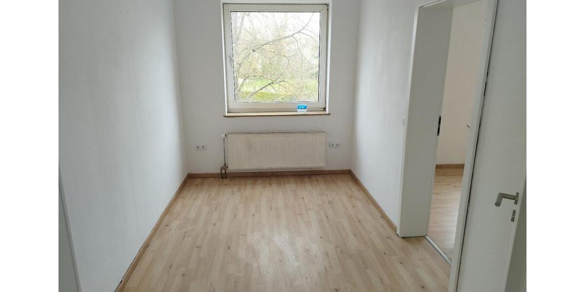 Erdgeschoßwohnung Warburg - 3 Zimmer, 72 m&sup2;, 500&euro; | Angebot:26456145