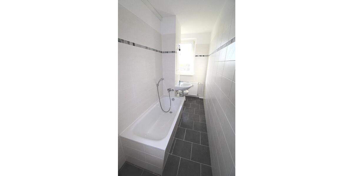 Etagenwohnung Magdeburg Neue Neustadt - 3 Zimmer, 66 m&sup2;, 396&euro; | Angebot:25717379