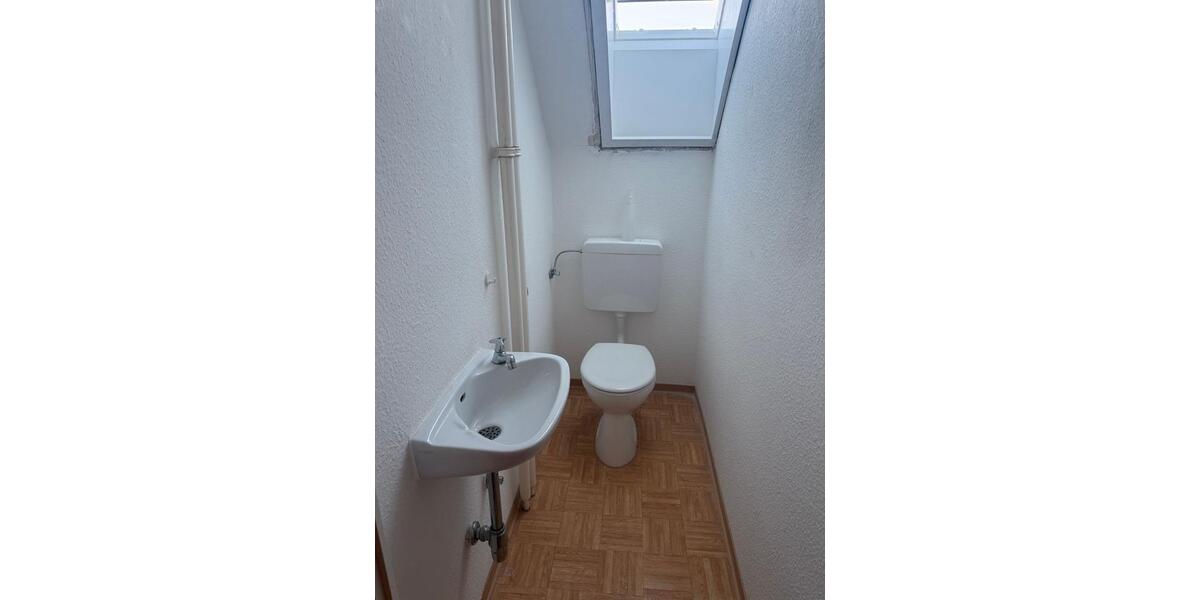 Helle 4-Zimmer-Wohnung im DG 4 zimmer